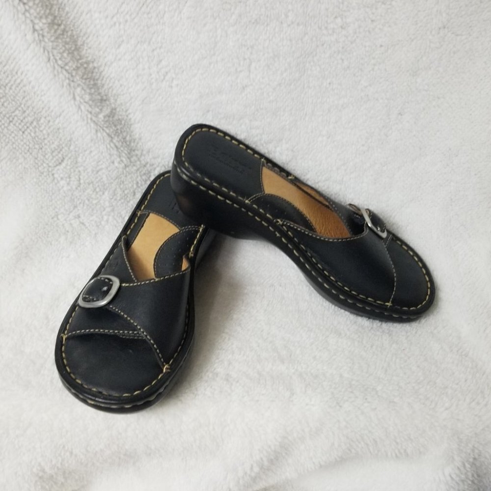Born Sandals